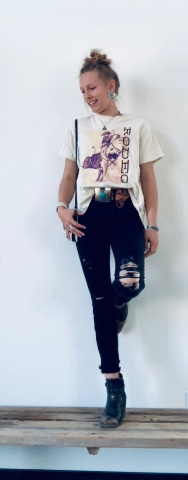 "RODEO" high-low tee